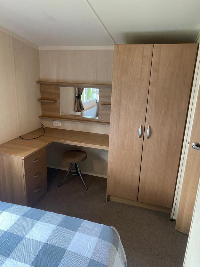 Prestige Static Caravan On 5 Star Holiday Park Cheswick  Екстериор снимка
