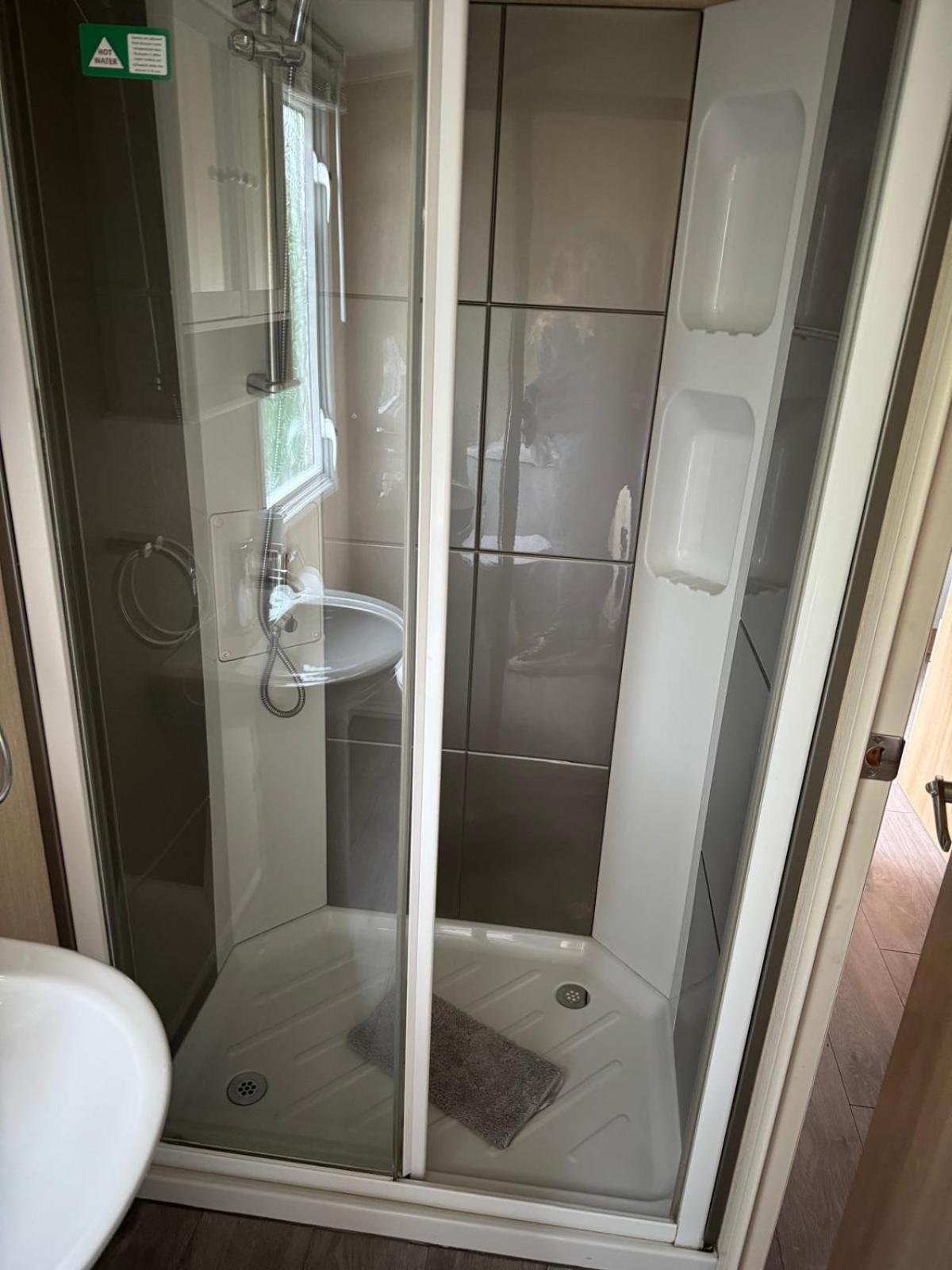 Prestige Static Caravan On 5 Star Holiday Park Cheswick  Екстериор снимка